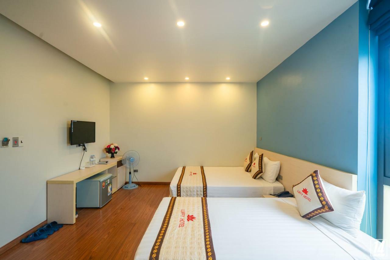 Luffy Hotel Uong Bi Exterior photo